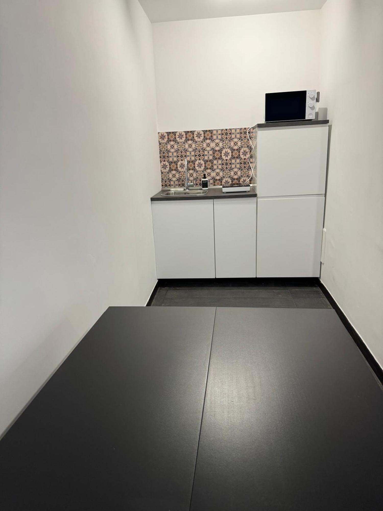 Black Room & Breakfast Бари Екстериор снимка